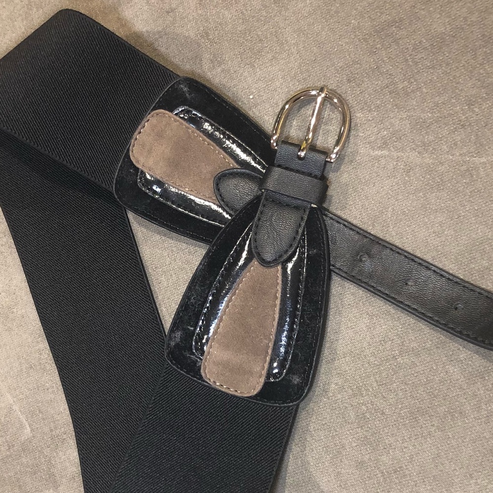 High Waist Black Cinch Belt w/ grey suede detail